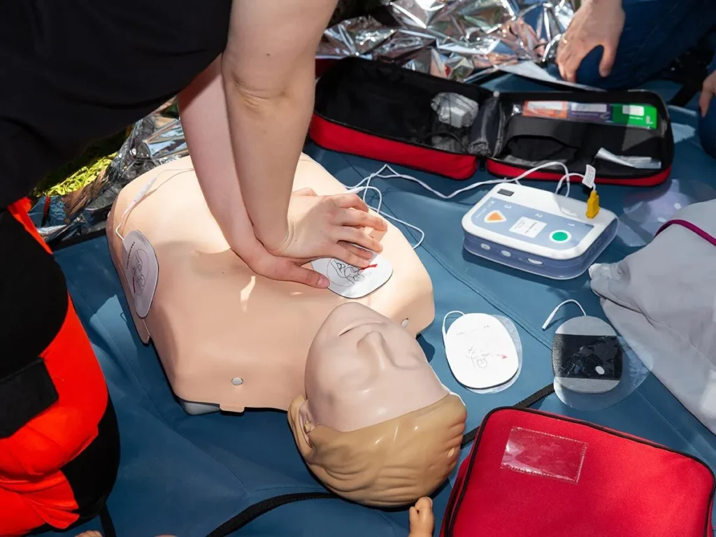 Emergency first aid at work certificate training the UK