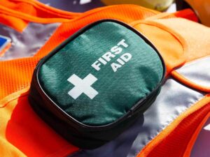 Emergency first aid at work training the UK