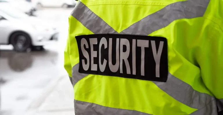Who qualifies for a fully funded sia course in london